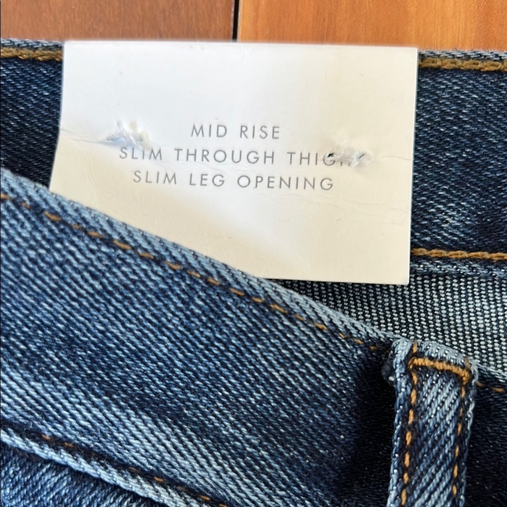 💕Banana Republic NWT Blue Straight Jeans, mid rise, slim fit - Picture 3 of 7